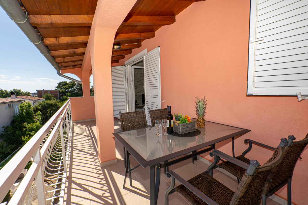 Seaview & Balcony Apartment Petra ヤドリヤ エクステリア 写真