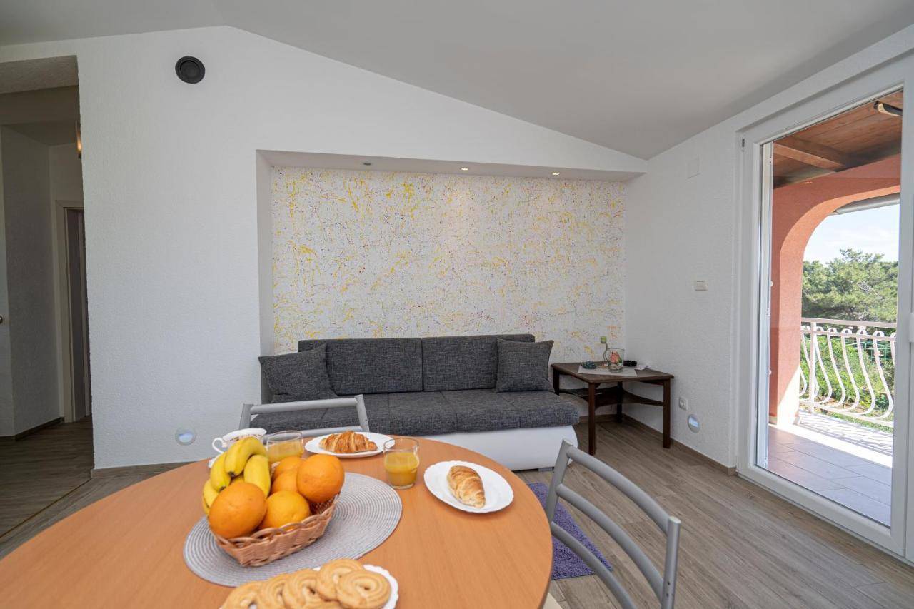 Seaview & Balcony Apartment Petra ヤドリヤ エクステリア 写真